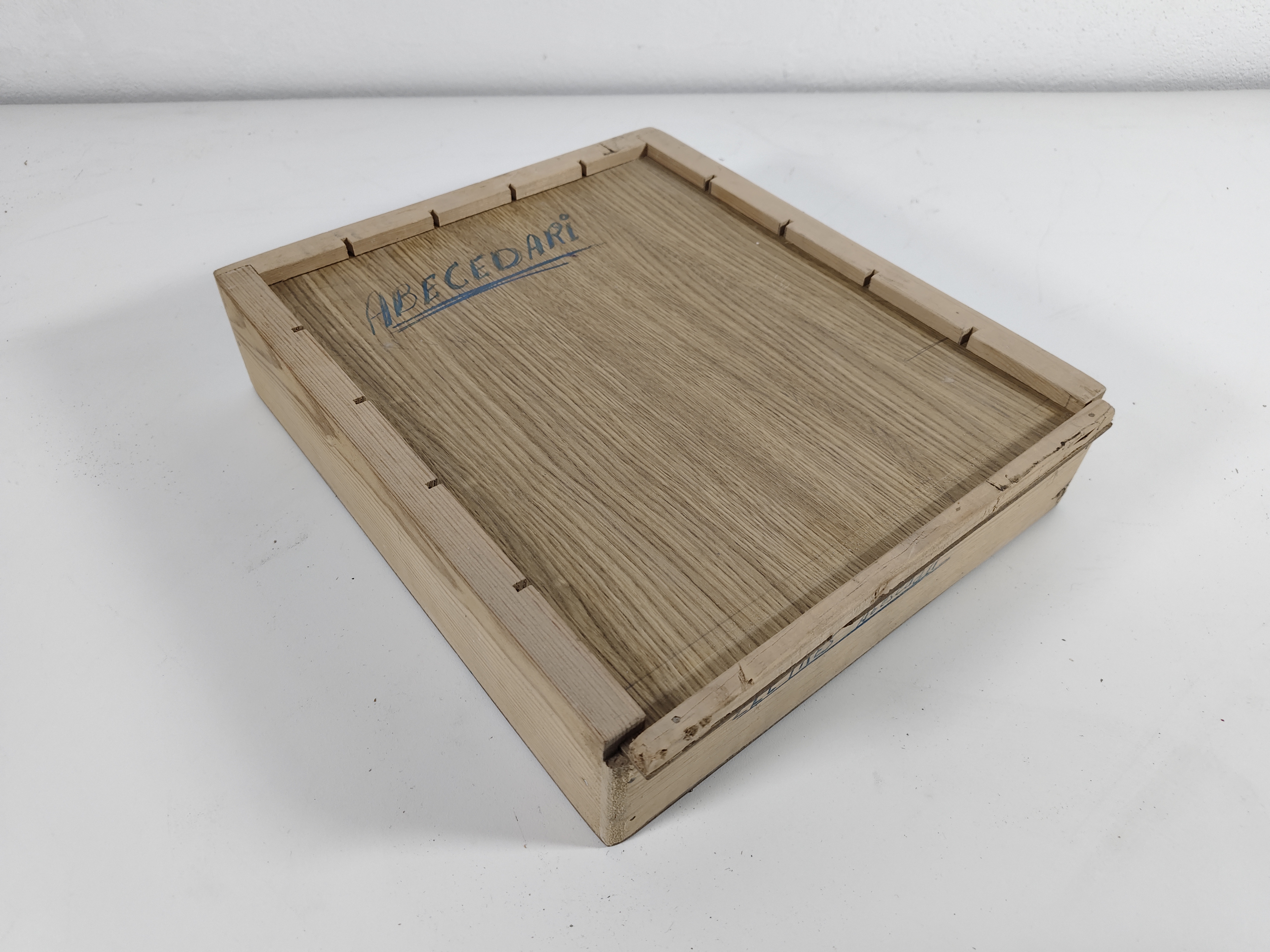 abecedario ataud religion letras plastico alt 4.7 madera 7x27x32 1u